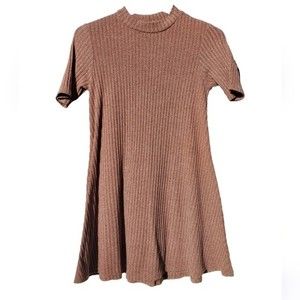 NY Invasion Brown Short Sleeved Sweater Dress
